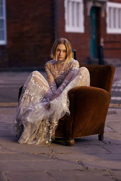 Look 37